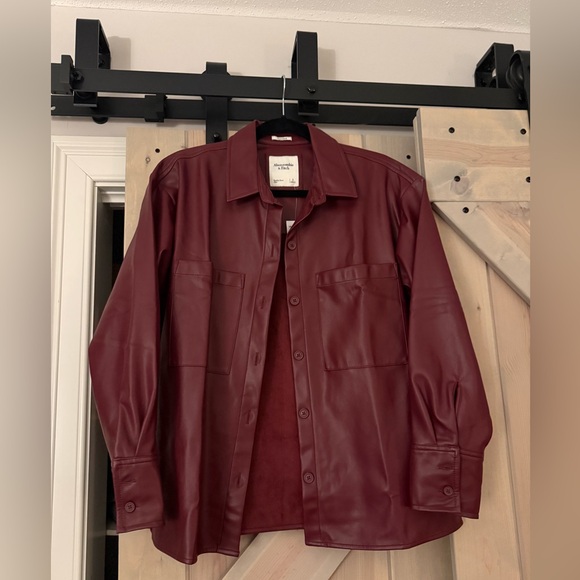 NWT Abercrombie & Fitch Oversized Vegan Leather Shirt Jacket - Picture 3 of 8